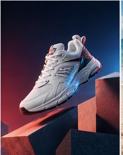Tạo ảnh giày sneaker bay trên khối 3D phong cách thể thao hiện đại